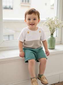 SHEIN 1pc Baby Boys Casual Minimalist Infant Knit Jumpsuit, Comfy & Soft Strap Baby Clothes Knit Knitted Baby Boy Clothes Unisex Baby Clothes Knitted Baby Clothes Neutral Gender Baby Clothes Fall Winter - Green - View 3