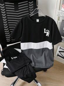 SHEIN 2 件装青少年男孩休闲运动学院艺术复古缝线圆领 T 恤和裤子套装适合儿童服装幼儿男孩服装返校男孩套装适合生日派对、晚会、表演、婚礼、洗礼、开幕式日常适合日常使用适合上学适合旅行适合运动适合春秋冬季 - 黑色 - 查看 3