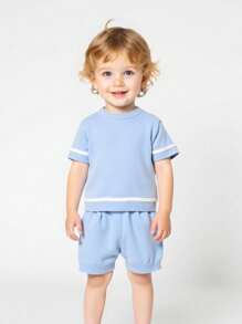 SHEIN 2 件男婴针织毛衣套装 - 蓝色舒适短袖套头衫和短裤，适合日常、户外、旅行、度假、居家、育儿、玩耍穿着