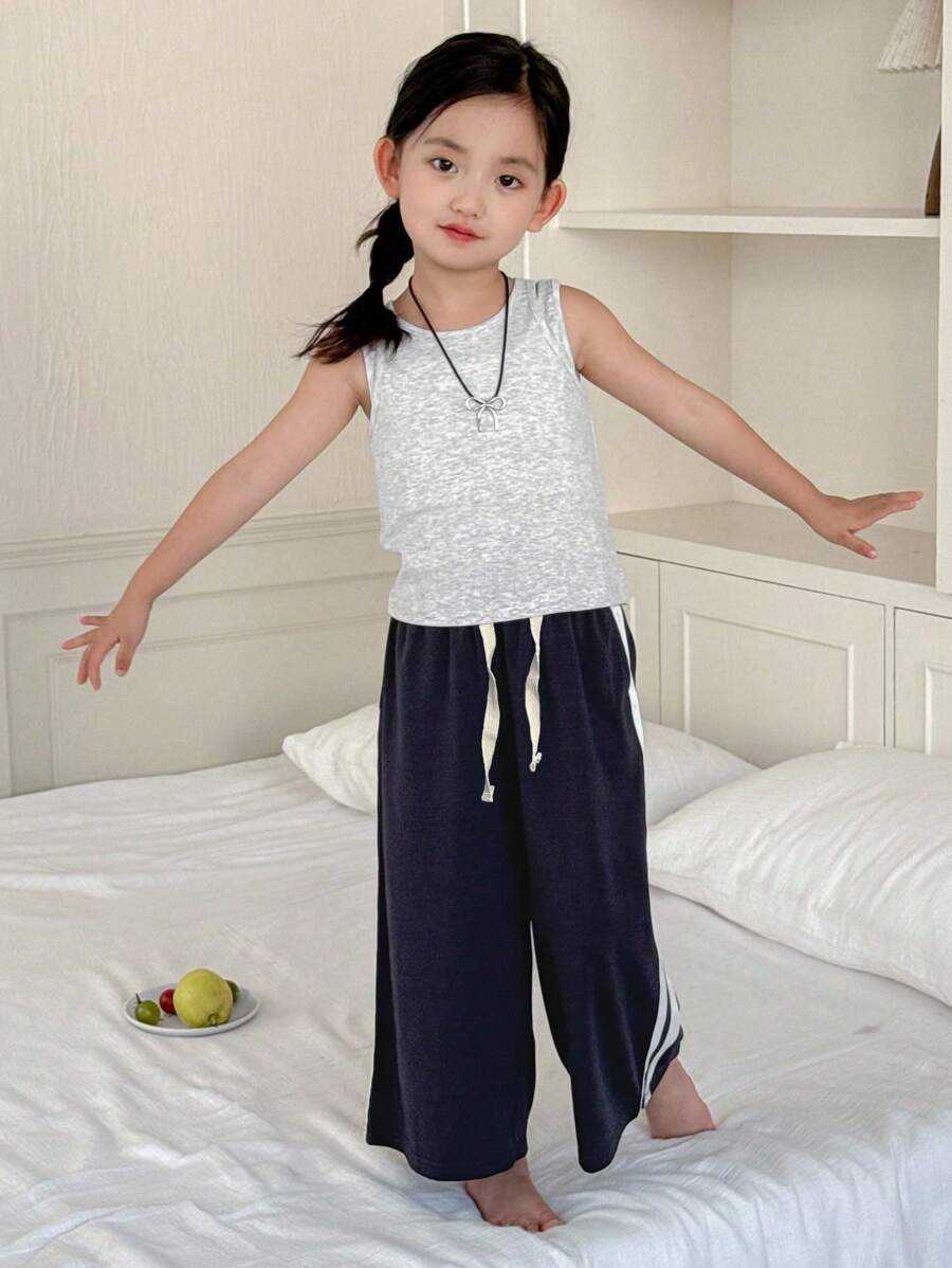 Dazy Kids Conjunto de pijama para niña con camisa de tirantes de unicolor de cuello redondo y pantalones de estar en casa con rayas laterales - Gris - Ver 1