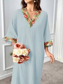 Al Najma 女士刺绣束腰外衣和阿拉伯传统长裙 - 淺藍色 - 查看 7