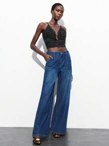 Maija Regata Feminina Preta com Decote em V e Anel Frontal Circular, Textura de Tricô, Top Cropped Minimalista e Sexy, Sem Mangas, Adequada para Uso Casual, Praia e Férias - Preto - Visão 2