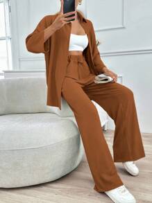 Conjunto de camisa y pantalones de unicolor informal para el transporte