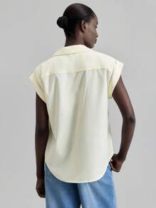 Ontre 2025 Nouvelle blouse à manches courtes boutonnée minimaliste de couleur unie, convenant pour les vêtements d'automne pour femmes, la fête de l'indépendance américaine, les uniformes scolaires, le style des années 2000 pour femmes, les femmes de la campagne, les enseignantes, les fêtes - Jaune citron - Voir 3