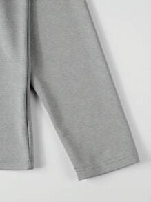 Manfinity Homme 男士字母印花长袖休闲通勤 Polo 衫 男士亨利衫 长袖灰色男士衬衫 男士长袖 T 恤 男士休闲长袖衬衫 长袖亨利衫 灰色男士衬衫，Old Money 风格 - 灰色 - 查看 4