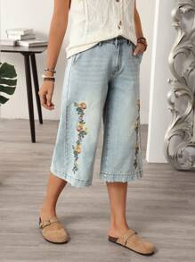 EMERY ROSE Women's Floral Embroidered Pocket Loose Straight Leg Capri Denim Jeans