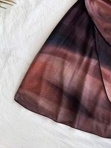 Soleia 性感复古渐变色吊带 V 领系带网眼褶皱不对称下摆浪漫女式度假迷你连衣裙