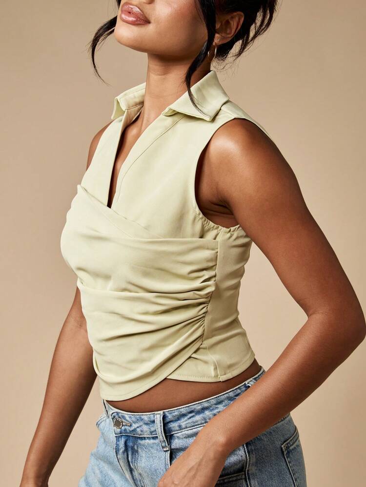 MISSGUIDED Sleeveless Collared Wrap Blouse With Ruched Side Detail Christmas