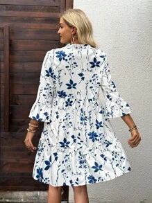 EMERY ROSE 女式花卉印花 V 领喇叭袖短款休闲连衣裙，适合假期秋季服装 女式秋季连衣裙 秋季服装 女式秋季服装 女式秋装 女式秋冬服装 女式冬季教师服装 女式外出上衣 女式商务休闲装 女式商务休闲装 女式商务休闲装 女式乡村服装 女式老钱基本款教师服装 女式外出上衣 女式返校秋季女装 蓝白相间的碎花连衣裙 女式蓝白相间的连衣裙 碎花层叠连衣裙 3/4 袖连衣裙 V 领连衣裙 蓝白相间的碎花连衣裙 长袖夏装 女式衬衫连衣裙 碎花连衣裙 女式蓝色碎花连衣裙 女式服装 加大码连衣裙 女式服装 女式服装 女式服装 女式服装 女式服装 女式服装 女式服装 女式服装 女式服装 女式服装 女式服装 女式服装 女式服装 女式服装 女式服装 女式服装 女式服装 女式服装 女式服装 女式服装 女式服装 女式服装 特定图案：全身印花 特定图案：碎花 下摆形状：荷叶边 类型：衬衫细节：荷叶边下摆 - 藍色 - 查看 2