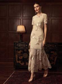 ZEYLAH Bodenlanger figurbetonter Midi-Kleid mit Puffärmeln, Spitze Stickerei