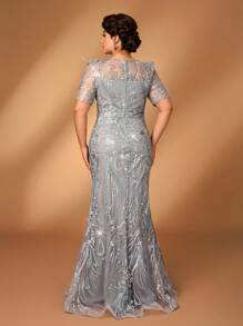 Serin Robe de soirée élégante et romantique pour grandes tailles, col rond vert menthe, manches mi-longues, transparente, ornée de perles et de mailles. Robe de cérémonie pour mère de la mariée