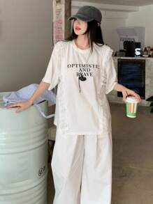 DAZY Camiseta casual de verano con estampado de letras y ribete de encaje para mujeres