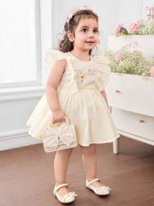 SHEIN Babygirl 可爱优雅夏季杏色花卉刺绣宽松荷叶边下摆连衣裙 - 杏色 - 查看 4