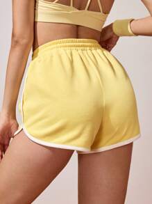 CourtClass 女士撞色宽松休闲短裤，带口袋，个性化印花运动短裤，适合跑步、网球 - 黃色 - 查看 2