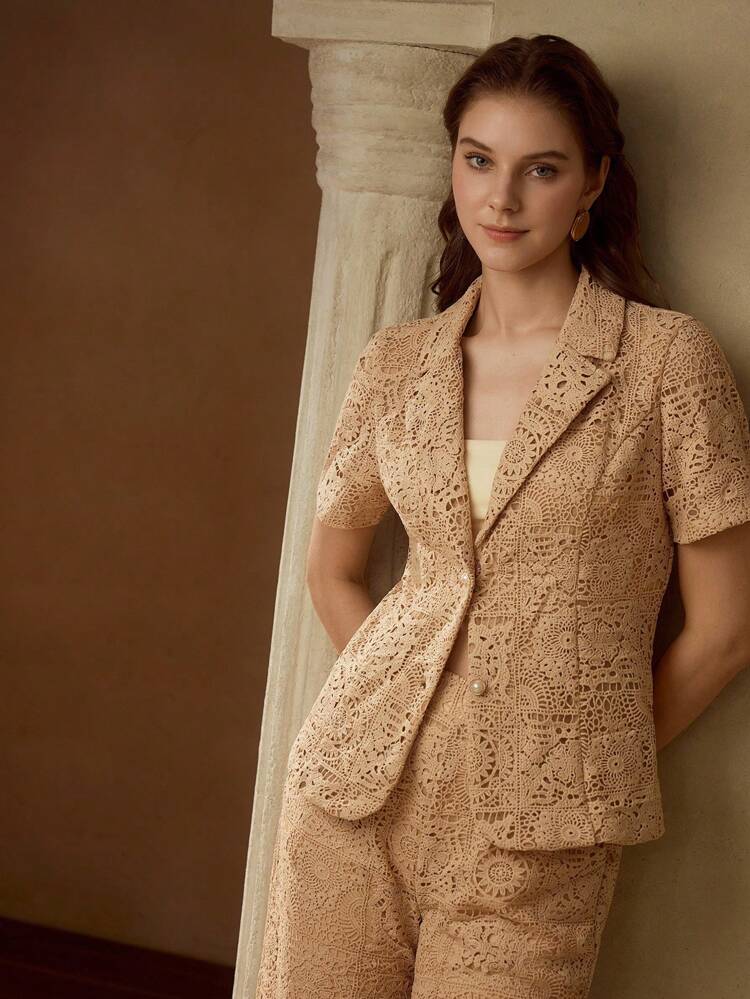 WOMEN'S SHORT SLEEVE LAPEL HOLLOW EMBROIDERED ELEGANT LIGHTWEIGHT BLAZER