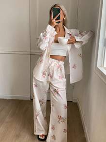 DAZY Set pijamale pentru femei, cu imprimeu floral pe toată suprafața, din dantelă, cu buzunare, stil cămașă, top și pantaloni, haine de toamnă