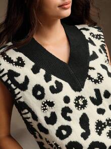 Anewsta Chaleco de punto con decoración de tachuelas y estampado de leopardo jacquard para mujer - Blanco y Negro - Ver 2