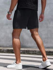 Manfinity Homme Men's Drawstring Waist Pockets Relaxed Casual Cool Ice Silk Linen-Like Shorts Men Shorts Summer Men Capri Short Drawstring Sumwon Black Shorts - Black - View 2