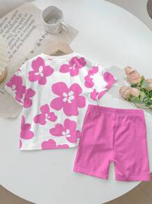 年轻女孩休闲卡通图案短袖短裤两件套，适合夏季