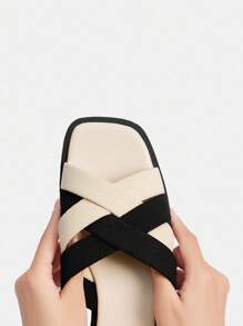 Women Shoes Fashionable And Comfortable Women's Shoes - Black and White - View 4