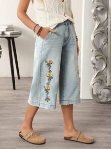 EMERY ROSE Women's Floral Embroidered Pocket Loose Straight Leg Capri Denim Jeans