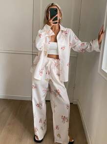 DAZY Set pijamale pentru femei, cu imprimeu floral pe toată suprafața, din dantelă, cu buzunare, stil cămașă, top și pantaloni, haine de toamnă