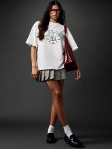 Missguided x Playboy 大學校隊風圖案印花T恤 芝加哥伊利諾州街頭風寬鬆版圓領休閒個性上衣 校園風寬大T恤 現代學生款 - 白色 - 查看 4