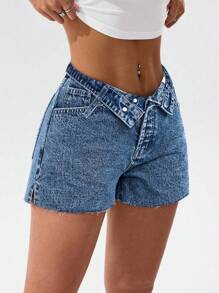 SHEIN PETITE Women's Pocketed Frayed Hem Casual Versatile Denim Shorts