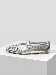 MOTF PREMIUM PU皮镂空平底鞋 - 銀色 - 查看 7
