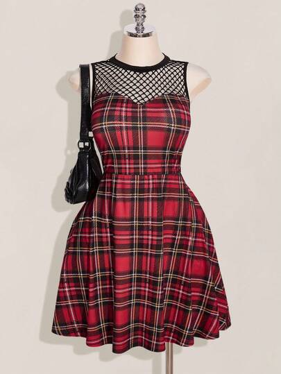 SHEIN ICON Plus Size Round Neck Sleeveless Mesh Patchwork A-Line Plaid Dress, Y2K Punk Style Plaid Dress With Pockets, Christmas