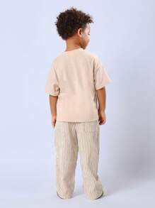 SUMWON Ensemble casual d'été en deux pièces pour enfants, t-shirt avec poche, pantalon rayé, tenue de plage, tenue quotidienne, ensemble pour les jeux - Kaki - Voir 2