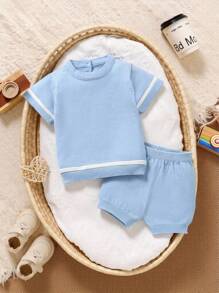 SHEIN 2 件男婴针织毛衣套装 - 蓝色舒适短袖套头衫和短裤，适合日常、户外、旅行、度假、居家、育儿、玩耍穿着