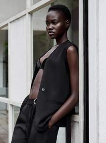 Lumivelle 女式V领简约纯色无袖西装外套 - 黑色 - 查看 6