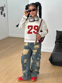 SHEIN Tween Girl 白色 V 领针织毛衣，带有红色字母图案，篮球运动衫款式，超大宽松版型，柔软舒适，适合街头、休闲和派对穿着 - 米色 - 查看 5