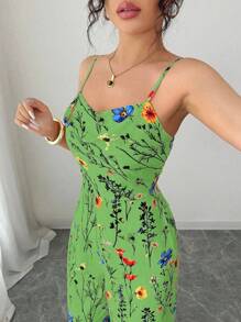 SHEIN PETITE 女式优雅花卉印花细肩带阔腿连体裤，春夏 - 綠色 - 查看 3