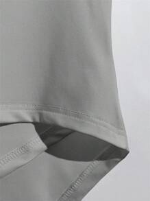 SHEIN Privé 女士纯色 3D 花朵装饰荷叶边下摆休闲 T 恤 - 灰色 - 查看 8