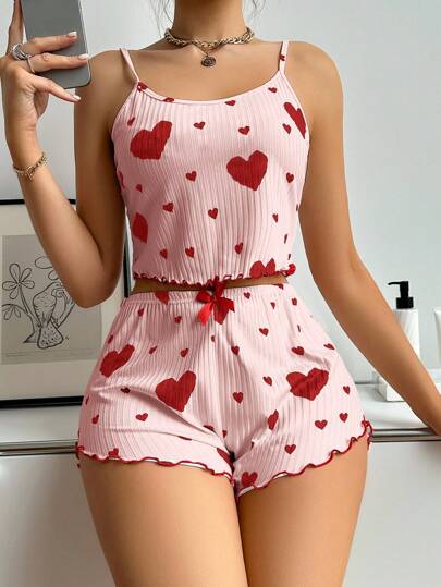SHEIN 女士心形印花荷叶边吊带上衣和短裤睡衣套装女士两件套睡衣套装两件套短裤套装女士夏季休闲套装女士女士心形印花睡衣套装女士可爱睡衣套装