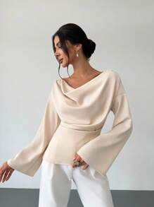 Firerie 船领喇叭袖收腰办公室女士杏色衬衫，新款简约优雅通勤装，不对称褶皱领，缎面喇叭袖办公室衬衫，优雅别致 - 杏色 - 查看 5