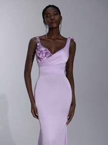 Elitara Vestido de Gala Formal Elegante com Lavanda Brilhante em Cetim Acetinado, Decote em V, Costura Manual com Flores 3D no Ombro, Franjas e Cauda de Sereia, Adequado para Encontros, Férias, Casamentos, Formaturas, Eventos Formais e Gala