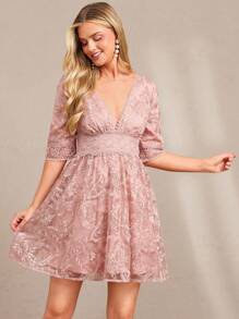 SHEIN Amorya 女士新款时尚优雅 V 领刺绣粉色 A 字短裙，适合派对、下午茶等多种场合 - 粉色 - 查看 4