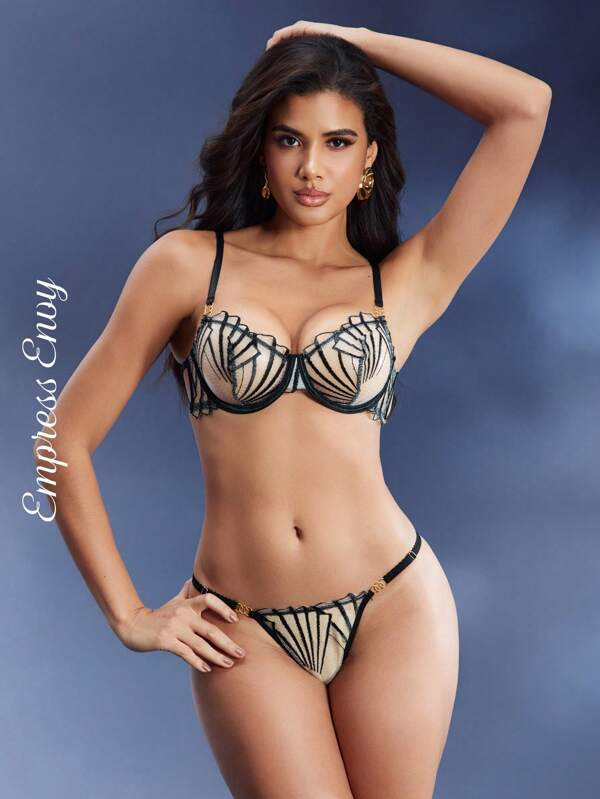 SHEIN Opulent Queen Women's Mesh Patchwork Comfy Fashion Lingerie Set