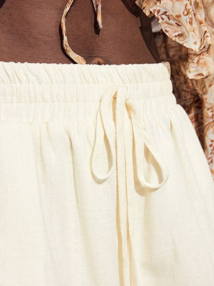 SHEIN Maija Shorts Soltos Bordados com Amarração na Cintura, Cor Sólida, Shorts Creme, Shorts de Renda, Shorts Bordados, Shorts Free People, Shorts Boho, Blusas para Sair, Roupas Boho Femininas, Roupas Boêmias para Mulheres