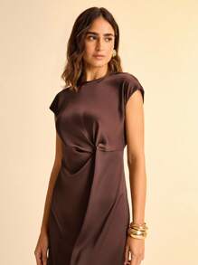 CAJUNI 女士度假热带休闲棕色短袖腰带褶饰扭纹连衣裙 - 棕色 - 查看 5