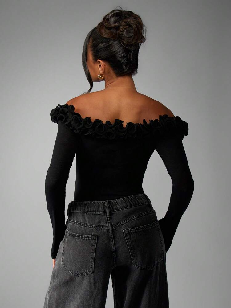 MISSGUIDED Elegant Off Shoulder Bodysuit Ruffled Neckline Long Sleeve Form Fitting Party Evening Occasion Wear Classic Holiday Winter Fashion