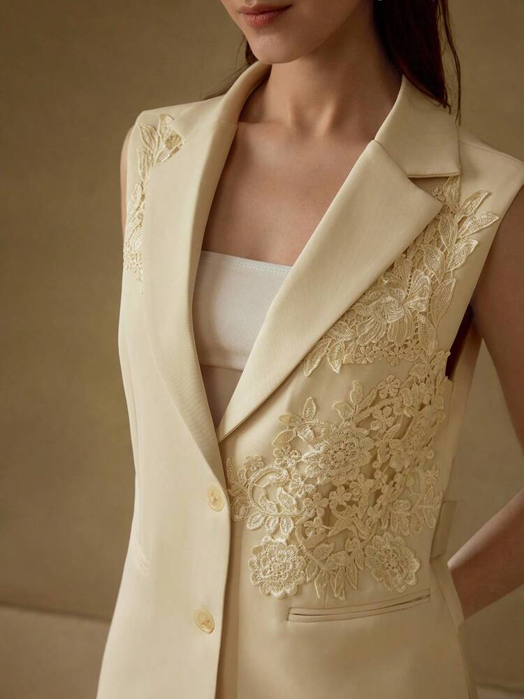 EMBROIDERY BUTTON UP BLAZER