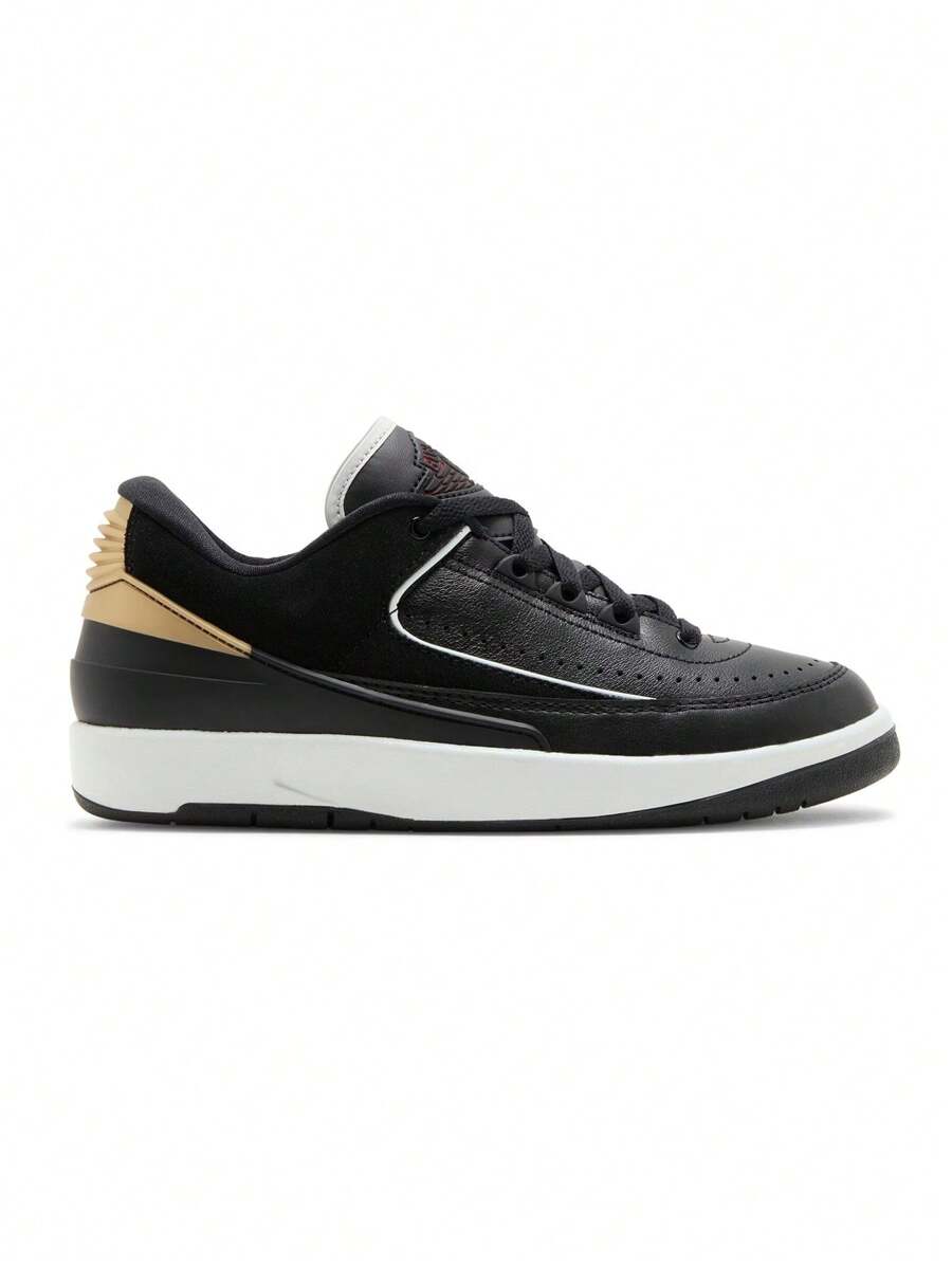 Nike AIR JORDAN 2 RETRO LOW - 黑色/大學紅-金屬金-米白色 - 查看 1