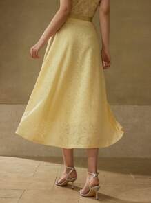 MOTF PREMIUM RHINESTONE DETAIL JACQUARD SKIRT - Yellow - View 3