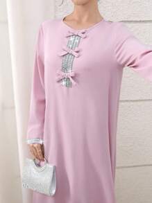 Yasmyna Elegante Kleid mit Schleife-Akzent und Strass in rosa arabischem Stil für Frauen