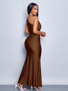 SOLERSUN 女式纯色镂空不对称领口金属装饰紧身连衣裙长款女装 - 咖啡 - 查看 2