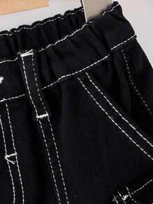 SHEIN Pantaloncini cargo neri in denim morbido e casual con dettagli in filo a contrasto, stile vintage da strada, adatti per bambini, nuovi prodotti, per l'autunno, per il ritorno a scuola e lo streetwear dei bambini - nero - Visualizzare 3